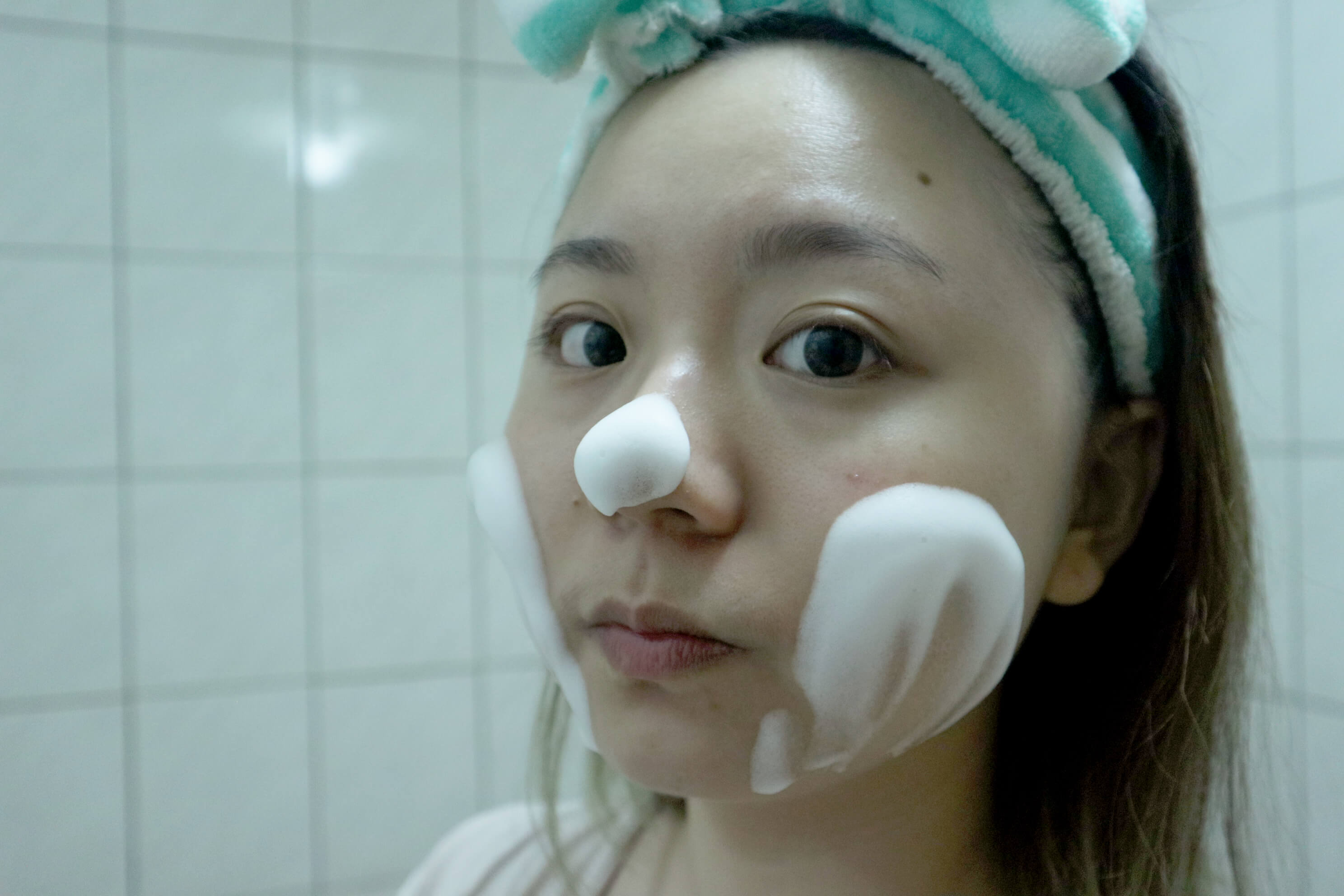 裡面的海藻醣、尿囊素的天然成分 讓臉臉的鎖水能力UP UP